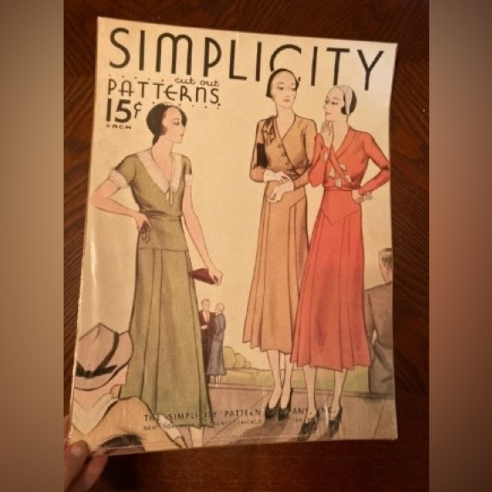 Vintage Sewing Pattern Ad & Collection - Picture 2 of 6